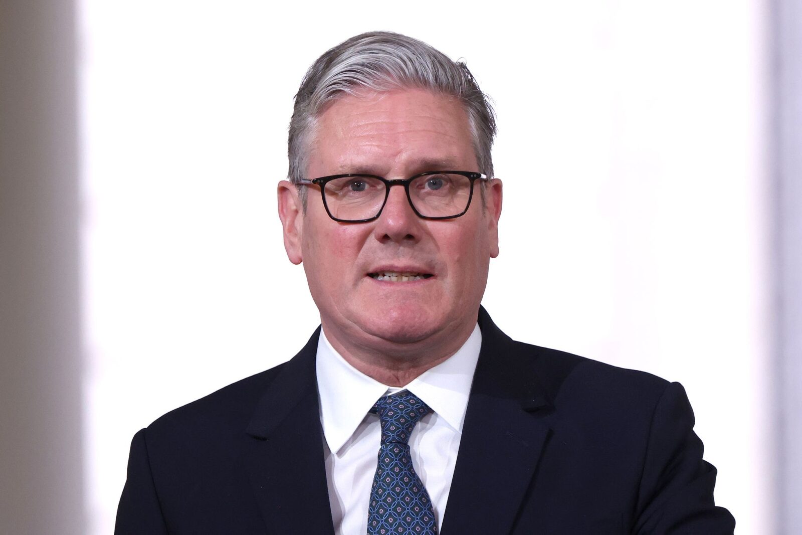 UK Government Faces Turmoil as Leadership Speculation Swirls Around Keir Starmer